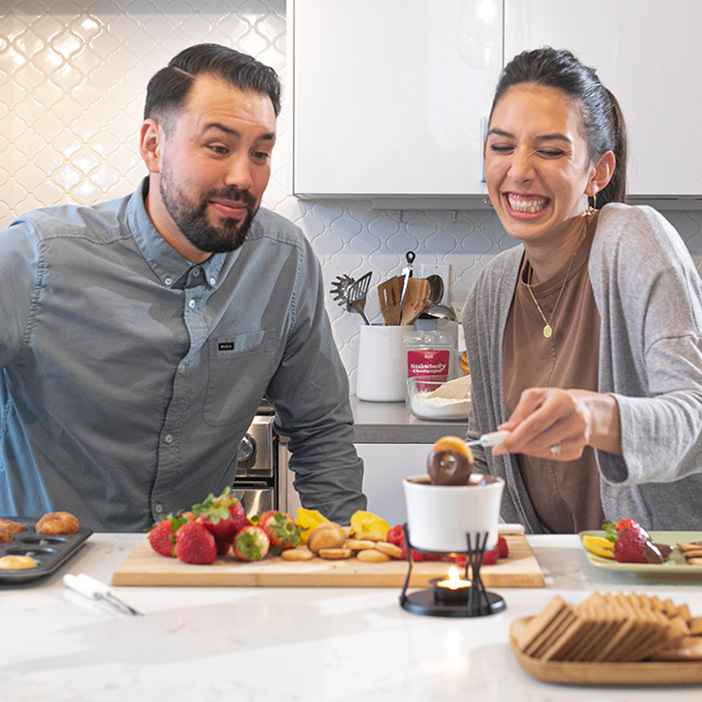 Fon-Donuts Crate adds something sweet for any romantic date night.
