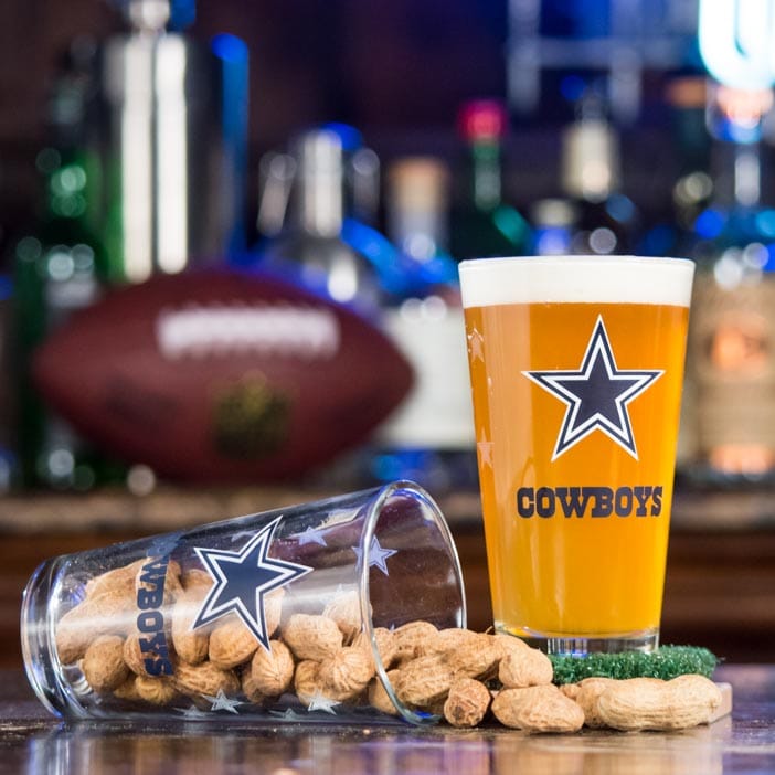 NFL Dallas Cowboys Personalized Beer Can Glass Gifts for Him 