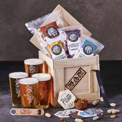 Awesome personalized pint set for beer lovers.