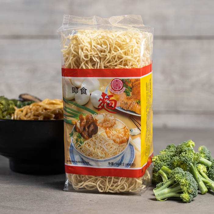 Lo Mein egg noodles are a great men's cooking gift.
